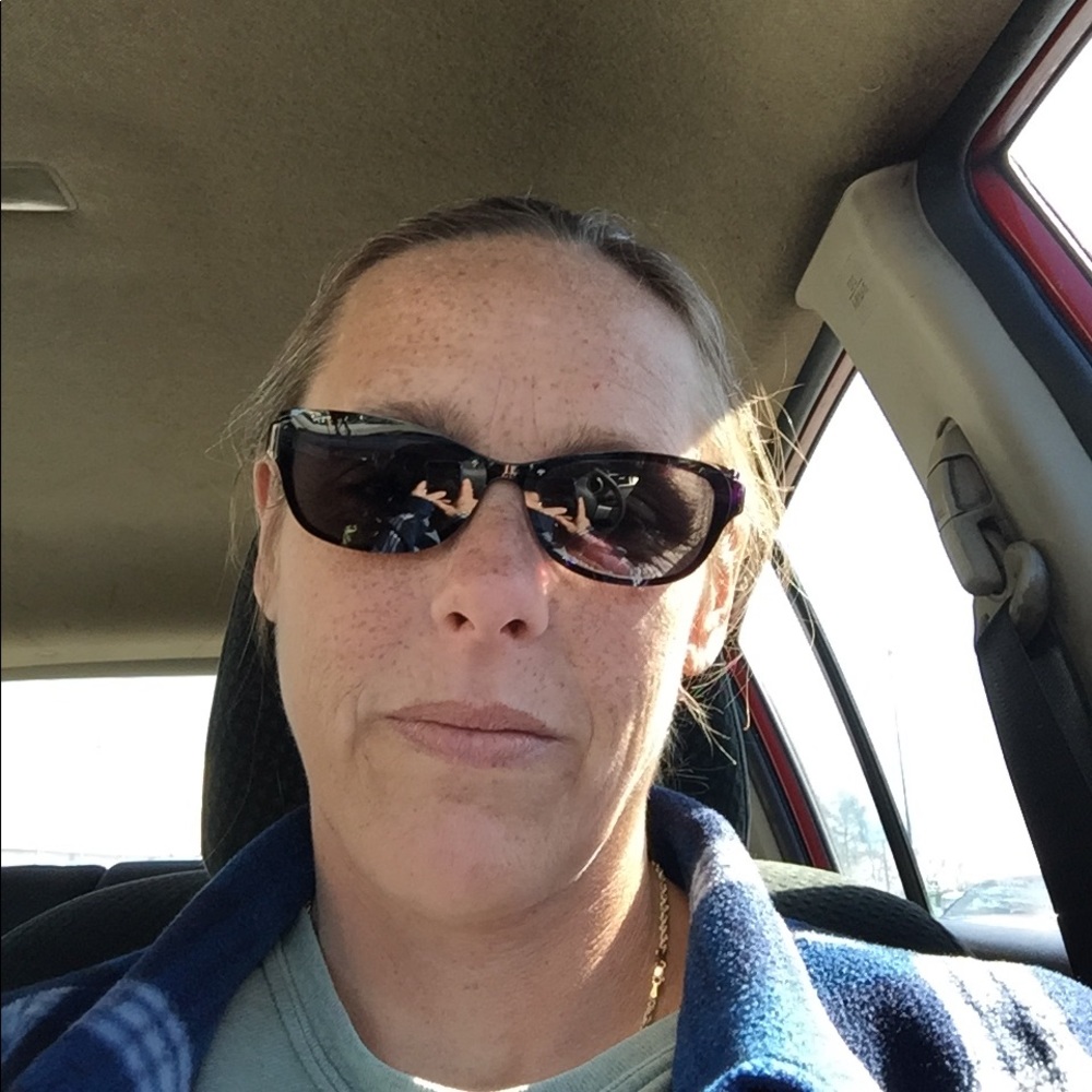 Meet your Posher, Angela